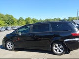 Toyota Sienna Le 8 Passenger 5TDKZ3DC9JS957469 снимка