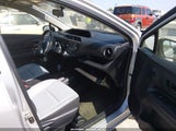 Toyota Prius C One JTDKDTB36F1108017 снимка