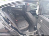 Hyundai Elantra Value Edition 5NPD84LF9HH156926 снимка