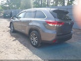 Toyota Highlander Xle 5TDJZRFH8KS586488 снимка