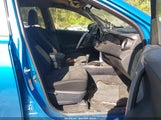 Toyota Rav4 Le JTMBFREV2JJ198611 снимка