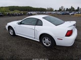 Ford Mustang 1FAFP4041YF130531 fotografie