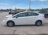 Toyota Prius Three JTDKN3DU4B0329263 photo