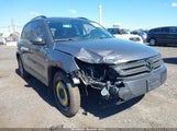 Volkswagen Tiguan S WVGBV7AX0FW579393 fotografie