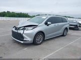 Toyota Sienna Xle 5TDJRKEC2NS104910 photo