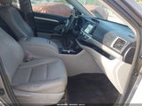 Toyota Highlander Xle V6 5TDKKRFH8FS055371 photo