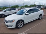 Volkswagen Passat 1.8T Limited Edition 1VWAT7A38FC109615 photo