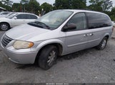 Chrysler Town & Country Touring 2A4GP54L17R230765 fotografie
