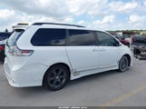 Toyota Sienna Se 5TDXK3DC5BS063318 photo