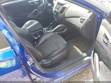 Hyundai Veloster Base W/Black KMHTC6AD4DU148901 снимка