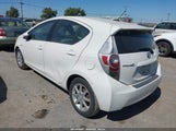 Toyota Prius C Four JTDKDTB32C1012073 снимка
