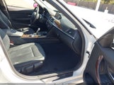 BMW 320I WBA3B1G5XFNT06226 fotografie