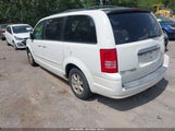 Chrysler Town & Country Touring 2A8HR54P58R824132 fotografie