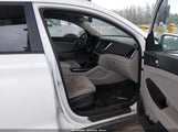 Hyundai Tucson Se KM8J3CA46GU094348 photo