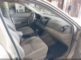 Toyota Camry Le 4T1BE32K85U958518 снимка
