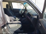 Jeep Patriot Latitude 1C4NJRFBXFD376528 снимка