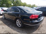 Volkswagen Passat 2.0L Tdi Sel Premium 1VWCN7A39DC061171 photo