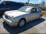 Mercedes-Benz E 320 WDBJF65J2YB096350 снимка