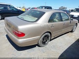 Mercedes-Benz E 320 WDBJF65J2YB096350 снимка