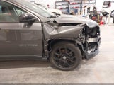 Jeep Compass Latitude Lux 4X4 3C4NJDFB2NT131850 снимка