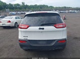 Jeep Cherokee Latitude 4X4 1C4PJMCB2JD578322 fotografie