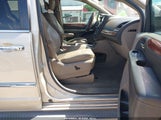 Chrysler Town & Country Limited Platinum 2C4RC1GG5GR207068 снимка