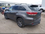 Toyota Highlander Xle 5TDJZRFH8JS523194 fotografie