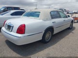 Lincoln Town Car Cartier 1LNFM83W4WY692041 снимка