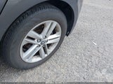 Toyota Corolla Se JTND4MBE4N3190246 photo