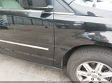 Chrysler Town & Country Touring 2A8HR54179R678846 fotografie