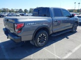Nissan Titan Pro-4X 4X4 1N6AA1ED1MN526145 fotografie