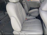 Toyota Sienna Xle V6 5TDYK3DCXBS127969 photo
