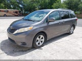 Toyota Sienna Le 8 Passenger 5TDKK3DC6FS658825 fotografie