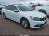 Volkswagen Passat 2.0T R-Line/2.0T S 1VWAA7A30JC016442 photo