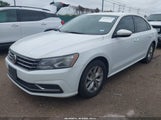 Volkswagen Passat 2.0T R-Line/2.0T S 1VWAA7A30JC016442 photo