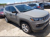 Jeep Compass Latitude 4X4 3C4NJDBN8RT606066 fotografie