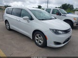 Chrysler Pacifica Hybrid Touring Plus 2C4RC1H74HR745552 снимка
