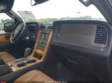 Lincoln Navigator 5LMJJ2H55BEJ00879 fotografie