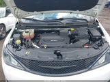 Chrysler Pacifica Touring L 2C4RC1BG8JR158012 снимка