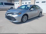 Toyota Camry Le 4T1B11HK9JU074976 photo