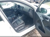 Volkswagen Tiguan 2.0T Sport WVGUV7AX0HW505774 снимка