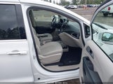 Chrysler Pacifica Hybrid Touring Plus 2C4RC1H78HR838218 fotografie