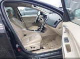 Volvo Xc60 T6 YV4902RK2F2667315 fotografie