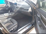 BMW 740I WBA7E2C58GG548085 снимка