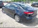 Toyota Corolla Le JTDEPRAE8LJ026439 photo