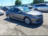 Toyota Camry Le 4T1B11HK5KU190807 photo