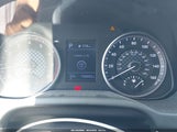 Hyundai Elantra Value Edition 5NPD84LF7KH487897 fotografie