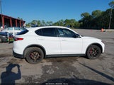 Alfa Romeo Stelvio Rwd ZASPAJAN7L7C86315 fotografie