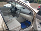 Toyota Camry Le 4T1BF3EK6BU776739 photo