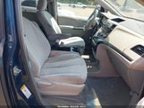 Toyota Sienna Le V6 5TDKK3DC7BS123870 fotografie